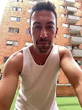 Snapshot of dantedesirexx chatting on 05-26-26, 04:58 dantedesirexx online show from 05-26-26, 04:58
