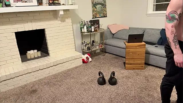 Snapshot of DaddydayDrinkzz chatting on 01-03-25, 06:33 DaddydayDrinkzz online show from 01-03-25, 06:33