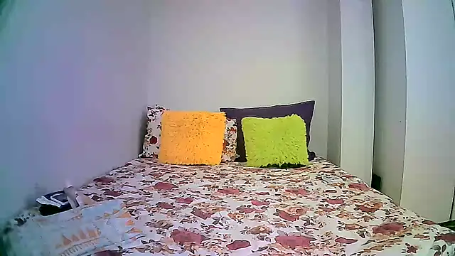 Down to earth girl online show from 12-20-24, 10:16