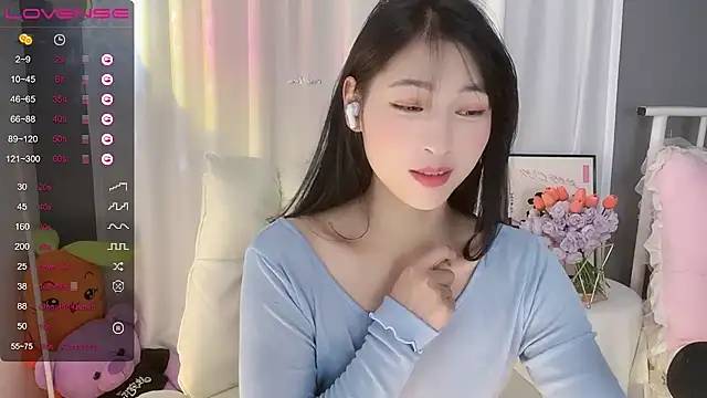 Snapshot of -Jolene-688- chatting on 02-08-25, 04:04 -Jolene-688- online show from 02-08-25, 04:04