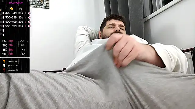 Snapshot of KingMarti chatting on 12-24-24, 06:22 KingMarti online show from 12-24-24, 06:22