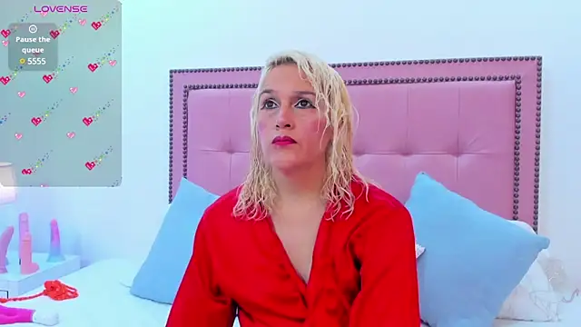 CarolinaGlamour online show from 01-28-25, 07:32