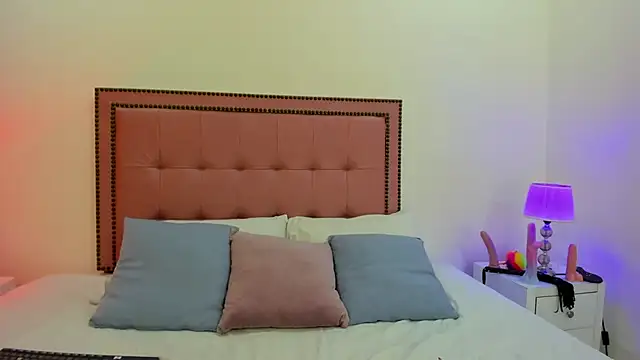 CarolinaGlamour online show from 02-08-25, 07:59