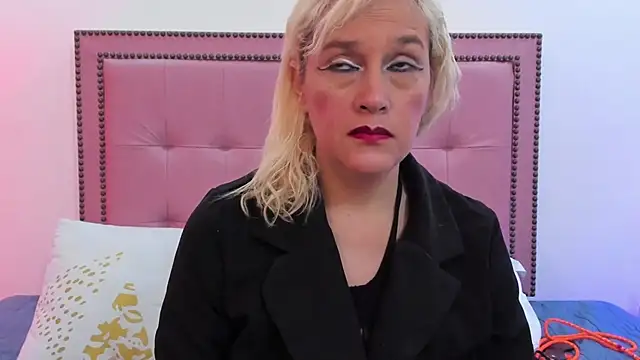 CarolinaGlamour online show from 02-19-25, 11:04