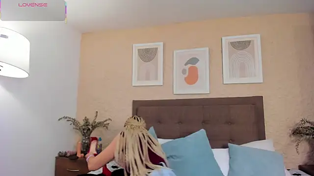 CarolinaGlamour online show from 09-23-25, 03:09