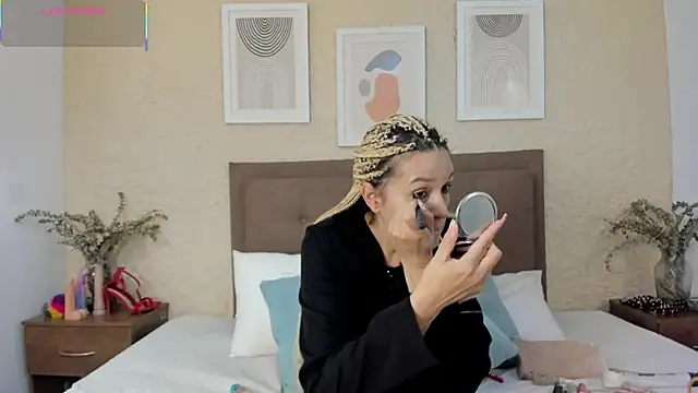 CarolinaGlamour online show from 10-01-25, 03:01