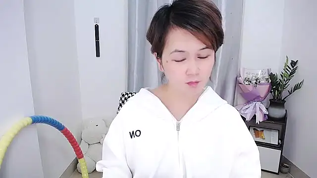 Fan ting online show from 03-18-25, 08:25