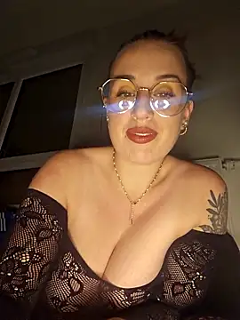 lindsay 33off online show from 11-09-25, 09:02