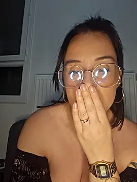 lindsay 33off online show from 02-23-26, 09:12