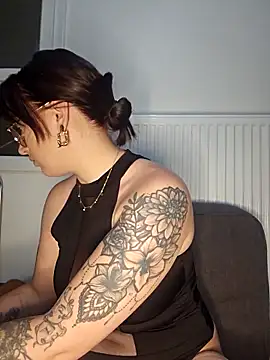 lindsay 33off online show from 03-03-26, 07:20