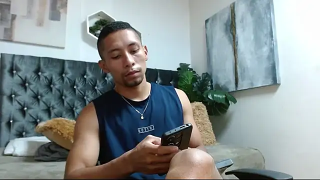 Snapshot of richar_voller chatting on 09-24-25, 01:25 richar voller online show from 09-24-25, 01:25