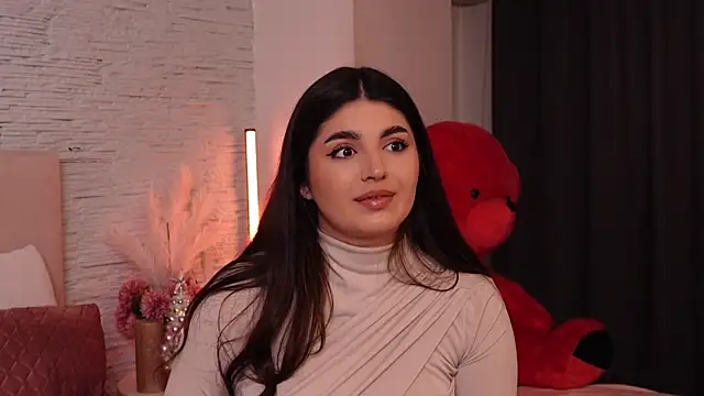 RachelSwaan online show from 12-16-24, 09:24