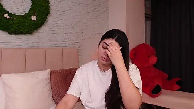 RachelSwaan online show from 01-26-25, 04:51