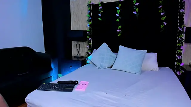 RoxieJackson online show from 11-15-25, 11:51