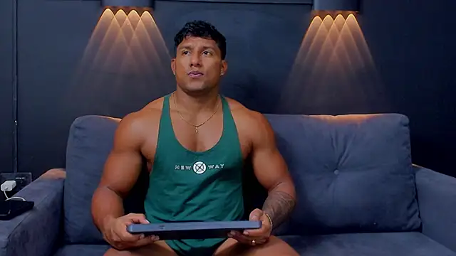 Snapshot of CallumMuscle chatting on 02-02-25, 02:59 CallumMuscle online show from 02-02-25, 02:59