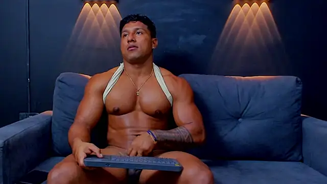 Snapshot of CallumMuscle chatting on 03-07-25, 07:30 CallumMuscle online show from 03-07-25, 07:30