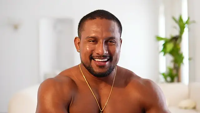 Snapshot of CallumMuscle chatting on 06-10-26, 02:49 CallumMuscle online show from 06-10-26, 02:49