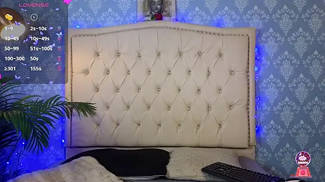 evafoxs online show from 09-16-25, 09:38