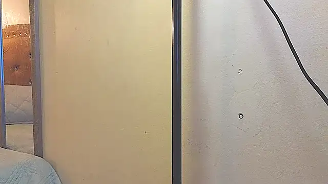 evafoxs online show from 12-15-25, 10:36