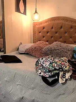 evafoxs online show from 12-16-25, 09:42