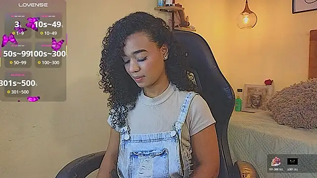 evafoxs online show from 12-18-25, 10:49