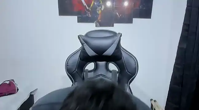 Snapshot of enzo_sloran chatting on 02-12-25, 02:21 enzo sloran online show from 02-12-25, 02:21