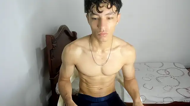 Snapshot of enzo_sloran chatting on 09-17-25, 04:08 enzo sloran online show from 09-17-25, 04:08