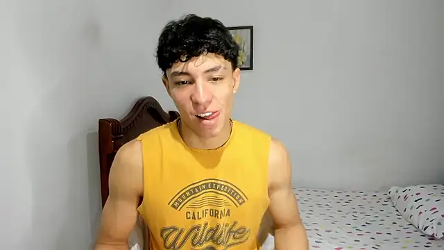 Snapshot of enzo_sloran chatting on 10-17-25, 12:08 enzo sloran online show from 10-17-25, 12:08