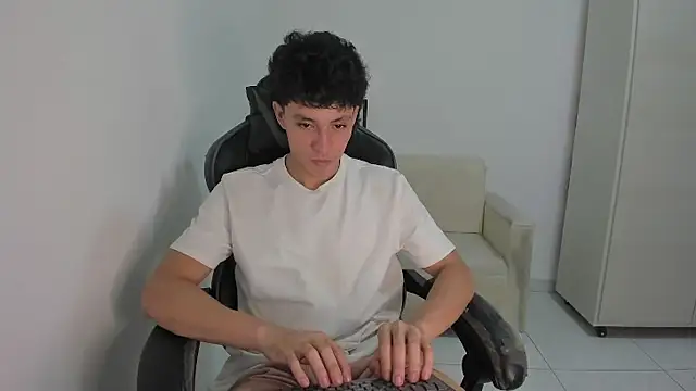 enzo sloran online show from 03-06-26, 04:53