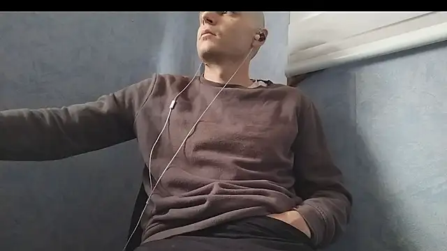 Snapshot of nextdoorneighbor chatting on 12-30-24, 07:00 nextdoorneighbor online show from 12-30-24, 07:00