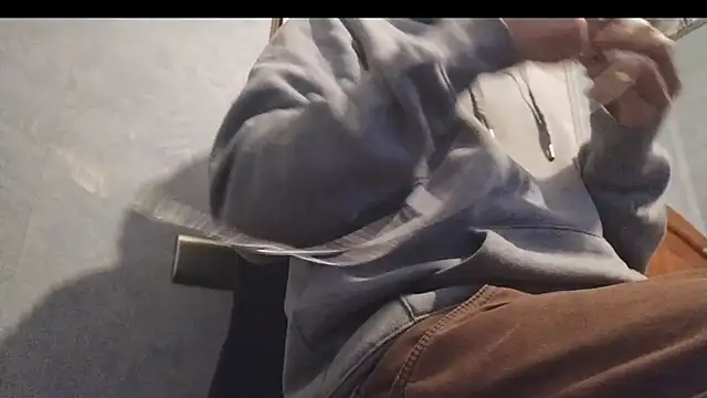 Snapshot of nextdoorneighbor chatting on 01-01-25, 12:43 nextdoorneighbor online show from 01-01-25, 12:43