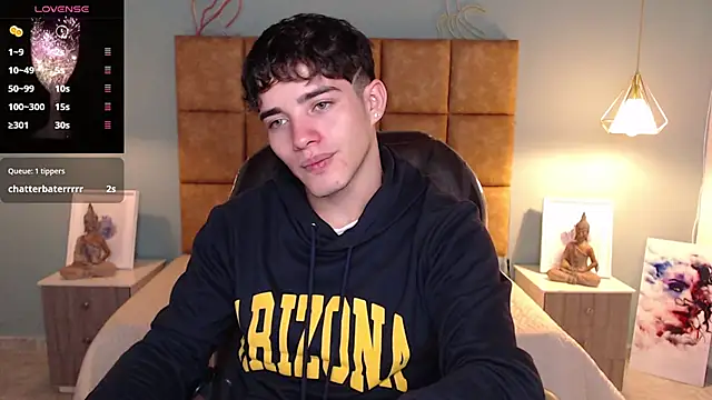 Snapshot of AlejooTwink chatting on 01-11-25, 06:01 AlejooTwink online show from 01-11-25, 06:01