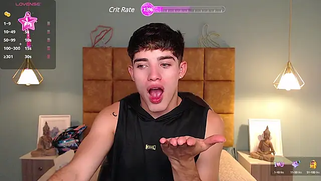Snapshot of AlejooTwink chatting on 01-12-25, 10:43 AlejooTwink online show from 01-12-25, 10:43