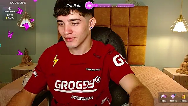 Snapshot of AlejooTwink chatting on 03-14-25, 06:18 AlejooTwink online show from 03-14-25, 06:18