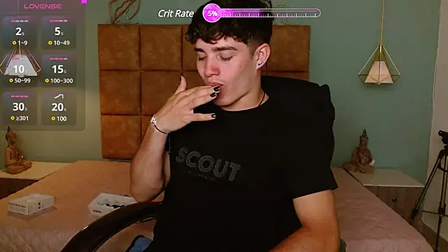 Snapshot of AlejooTwink chatting on 03-23-25, 12:36 AlejooTwink online show from 03-23-25, 12:36