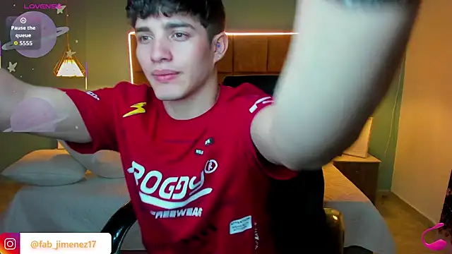 Snapshot of AlejooTwink chatting on 09-16-25, 01:39 AlejooTwink online show from 09-16-25, 01:39