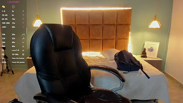 Snapshot of AlejooTwink chatting on 09-29-25, 07:40 AlejooTwink online show from 09-29-25, 07:40