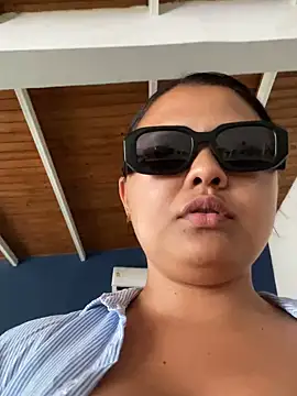 Snapshot of Orixxxxx chatting on 03-10-25, 08:23 Orixxxxx online show from 03-10-25, 08:23