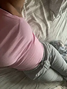 Snapshot of Orixxxxx chatting on 09-20-25, 11:11 Orixxxxx online show from 09-20-25, 11:11