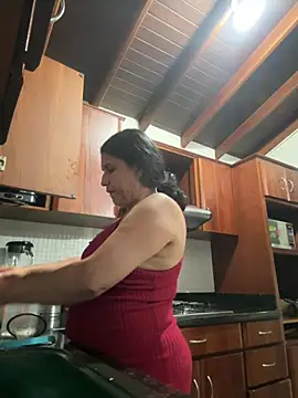 Snapshot of siri_duque chatting on 06-02-26, 02:02 siri duque online show from 06-02-26, 02:02