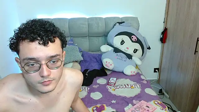 Kylie martinez online show from 04-13-26, 04:29