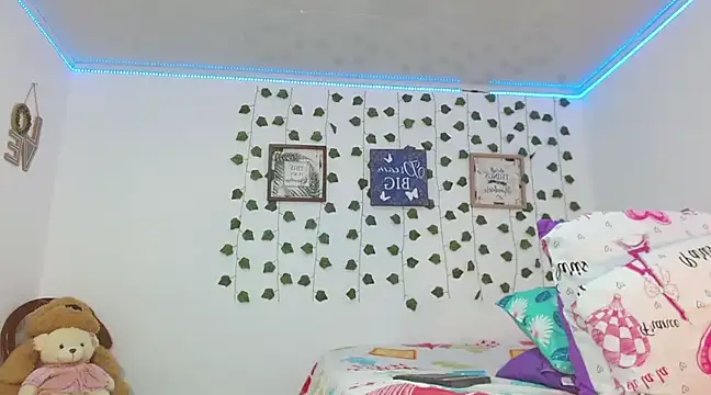 Noah tyler  online show from 01-11-25, 08:21