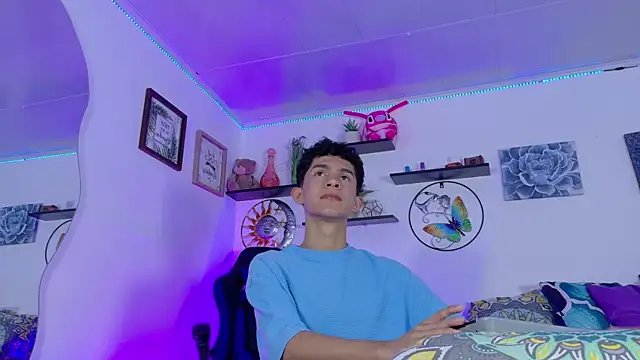 Noah tyler  online show from 10-21-25, 08:09