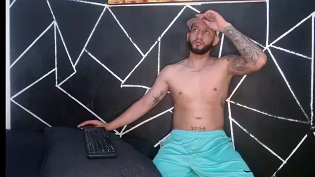 Snapshot of maxXximo777 chatting on 12-05-24, 04:31 maxXximo777 online show from 12-05-24, 04:31