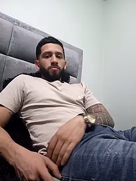 Snapshot of maxXximo777 chatting on 12-19-24, 02:12 maxXximo777 online show from 12-19-24, 02:12