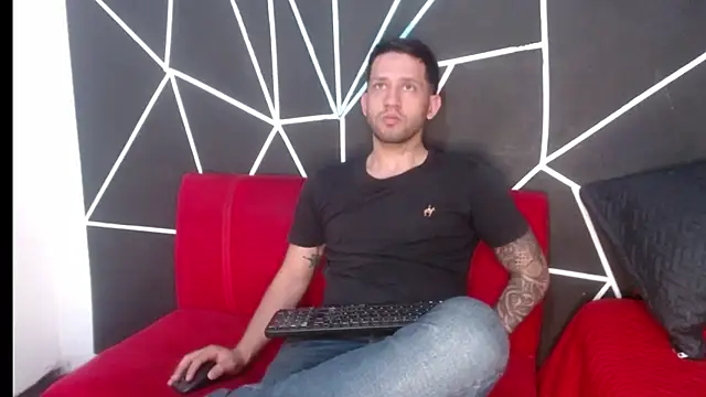 Snapshot of maxXximo777 chatting on 01-28-25, 12:57 maxXximo777 online show from 01-28-25, 12:57