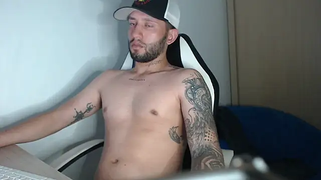 Snapshot of maxXximo777 chatting on 02-12-25, 11:51 maxXximo777 online show from 02-12-25, 11:51