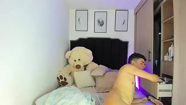 Leo bunny hot online show from 12-19-24, 10:21