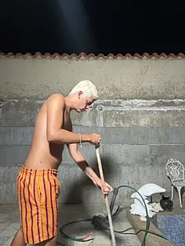 Leo bunny hot online show from 12-22-25, 05:59