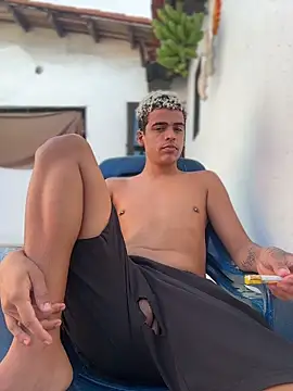 Leo bunny hot online show from 02-01-26, 08:18